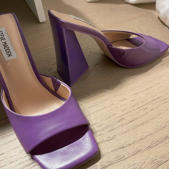 Purple sandals with triangle heels - STEVE MADDEN - Picture 3 of 6